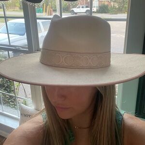 LACK OF COLOR HAT Ivory Rancher